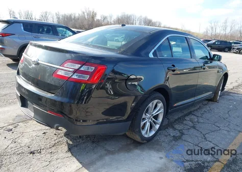 2014 Ford Taurus Sho z USA, uszkodzony, nr VIN 1FAHP2KT1EG114885